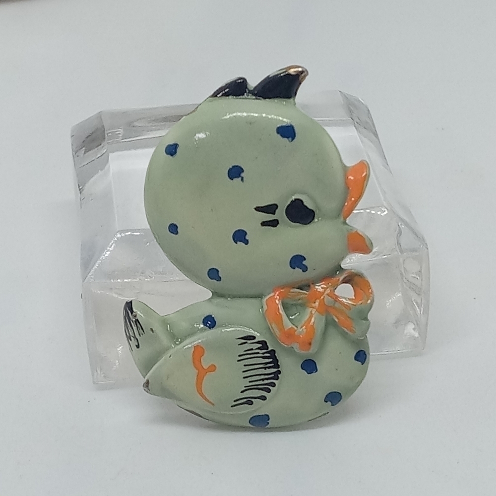 * vintage adorable little mint green polka dot chicken chick duck pin